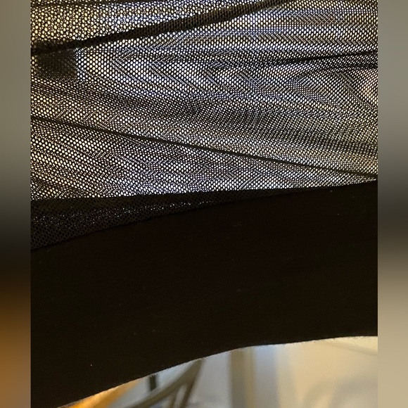 Buckle long sleeve knit tunic - Picture 5 of 5